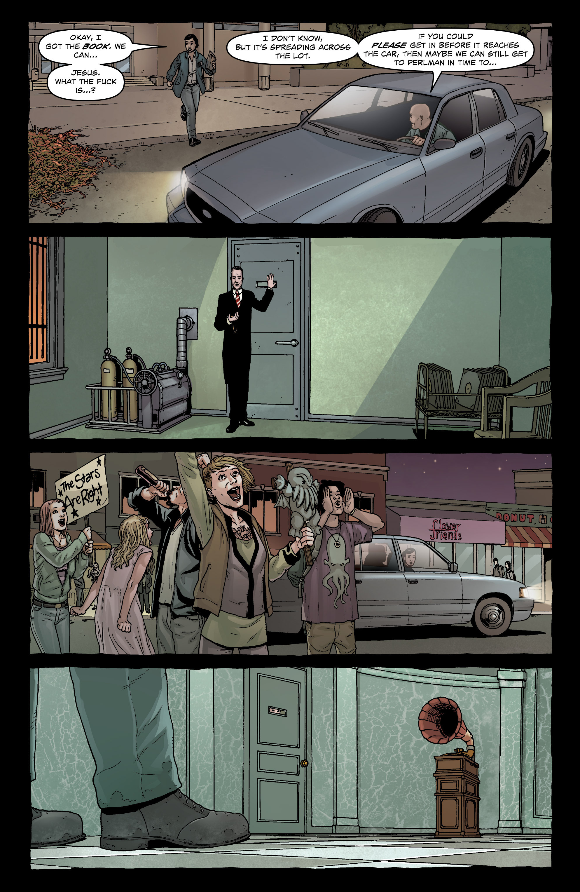 Providence (2015-) issue 11 - Page 32